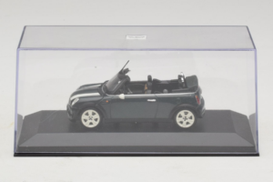 Mini Cooper Avoauto Vihreä Valkoisella Raidalla Minichamps 1:43 80420309093-R1 Metalli — kuva 4 / 5