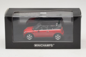 Mini Cooper R52 Avoauto Punainen Minichamps 1:43 431138230 Metalli — kuva 4 / 4