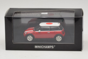 Mini Cooper Punainen Japanin Lipulla Minichamps 1:43 80420309024-R1 Metalli — kuva 5 / 5