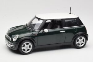 Mini Cooper Mk7 Vihreä Maisto 1:18 7271336 Metalli