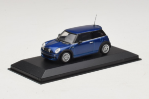 Mini Cooper One R50 Aero Sininen Minichamps 1:43 431138270 Metalli — kuva 2 / 4