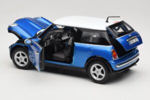Mini Cooper R50 Sininen Valkoisella Katolla Mondo Motors 1:18 MINI004 Metalli — kuva 5 / 8
