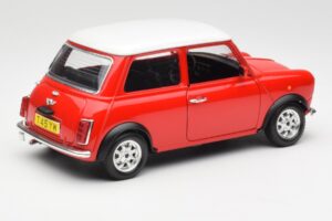 Mini Cooper Punainen Bburago 1:18 3379 Metalli — kuva 3 / 8