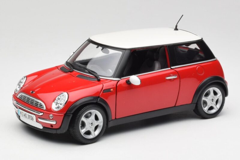 Mini Cooper R50 Punainen Maisto 1:18 31619 Metalli