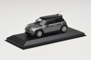 Mini Cooper S Grey Metallic Minichamps 1:43 80420148551-R1 Metalli — kuva 2 / 4
