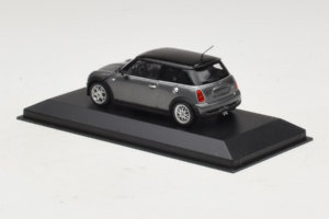 Mini Cooper S Grey Metallic Minichamps 1:43 80420148551-R1 Metalli — kuva 3 / 4