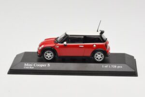 MINI Cooper S R53 Punainen Minichamps 1:43 431138200 Metalli