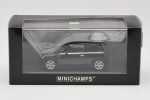 Mini One R50 Musta Mustalla Katolla Minichamps 1:43 MINI005 Metalli — kuva 4 / 5