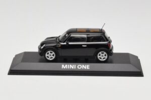 Mini One R50 Musta Mustalla Katolla Minichamps 1:43 MINI005 Metalli