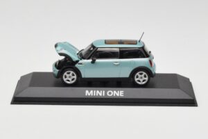 Mini One R50 Vaaleanvihreä Vaaleanvihreällä Katolla Minichamps 1:43 MINI003 Metalli