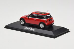 Mini One R50 Punainen Punaisella Katolla Minichamps 1:43 MINI001 Metalli — kuva 3 / 5