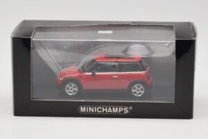 Mini One R50 Punainen Punaisella Katolla Minichamps 1:43 MINI001 Metalli — kuva 4 / 5