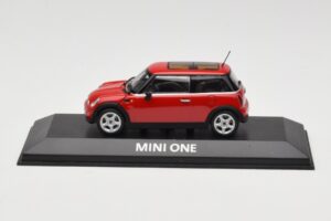 Mini One R50 Punainen Punaisella Katolla Minichamps 1:43 MINI001 Metalli