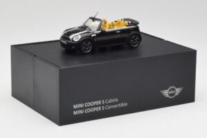 Mini Cooper S R57 Avoauto Musta Minichamps 1:43 80422148818 Metalli — kuva 4 / 4