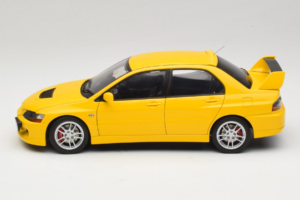 Mitsubishi Lancer Evolution IX GSR Keltainen AUTOart 1:18 77192 Metalli — kuva 4 / 8