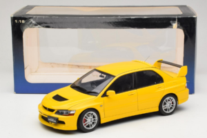 Mitsubishi Lancer Evolution IX GSR Keltainen AUTOart 1:18 77192 Metalli — kuva 8 / 8