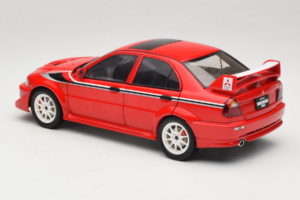 Mitsubishi Lancer Evo VI Tommi Makinen Edition Punainen AUTOart 1:18 77156 Metalli — kuva 7 / 8