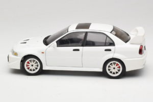 Mitsubishi Lancer Evo VI Tommi Makinen Edition Valkoinen AUTOart 1:18 77157 Metalli — kuva 4 / 8