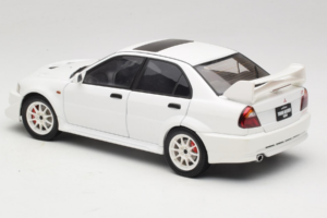 Mitsubishi Lancer Evo VI Tommi Makinen Edition Valkoinen AUTOart 1:18 77157 Metalli — kuva 7 / 8