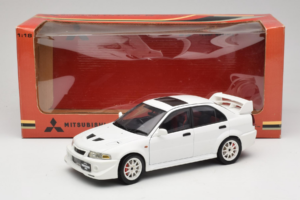 Mitsubishi Lancer Evo VI Tommi Makinen Edition Valkoinen AUTOart 1:18 77157 Metalli — kuva 8 / 8
