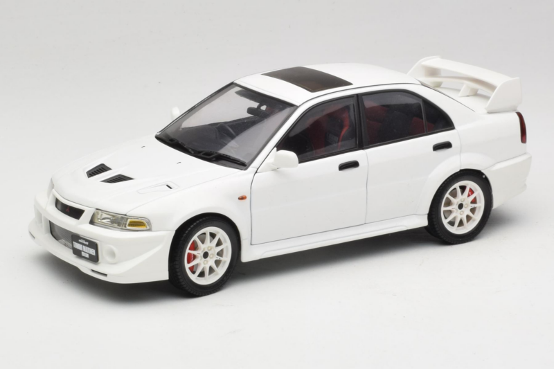 Mitsubishi Lancer Evo VI Tommi Makinen Edition Valkoinen AUTOart 1:18 77157 Metalli