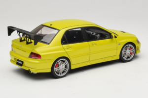 Mitsubishi Lancer Evo VII Mustard Yellow AUTOart 1:18 77166 Metalli — kuva 3 / 8