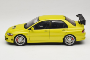 Mitsubishi Lancer Evo VII Mustard Yellow AUTOart 1:18 77166 Metalli — kuva 4 / 8