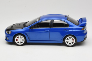Mitsubishi Lancer Evolution X Sininen OEM 1:18 MLE01 Metalli — kuva 4 / 8