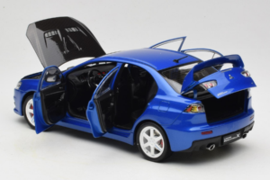 Mitsubishi Lancer Evolution X Sininen OEM 1:18 MLE01 Metalli — kuva 5 / 8