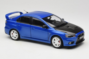 Mitsubishi Lancer Evolution X Sininen OEM 1:18 MLE01 Metalli — kuva 6 / 8