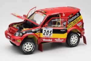 Mitsubishi Pajero Rallye Raid #205 Paris-Dakar Rally 2001 Solido 1:18 9022 Metalli — kuva 2 / 8