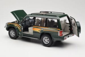 Mitsubishi Pajero V20 LWB Vihreä Sun Star 1:18 1225 Metalli — kuva 5 / 8
