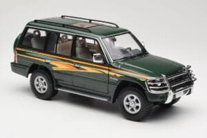Mitsubishi Pajero V20 LWB Vihreä Sun Star 1:18 1225 Metalli — kuva 6 / 8