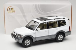 Mitsubishi Pajero V73 Valkoinen YC Model 1:18 241218040103010206 Metalli — kuva 8 / 8