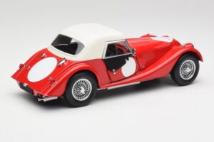 Morgan 4/4 Plus Competition Hardtop Punainen Kyosho 1:18 08114R Metalli — kuva 3 / 8