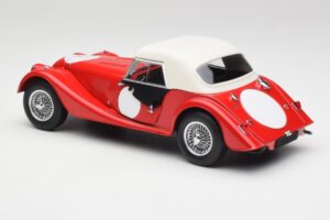 Morgan 4/4 Plus Competition Hardtop Punainen Kyosho 1:18 08114R Metalli — kuva 7 / 8