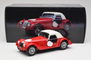Morgan 4/4 Plus Competition Hardtop Punainen Kyosho 1:18 08114R Metalli — kuva 8 / 8