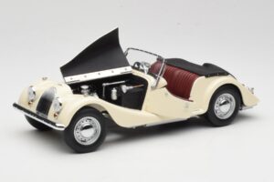 Morgan 4/4 Series II Valkoinen Kyosho 1:18 08111W Metalli — kuva 2 / 8