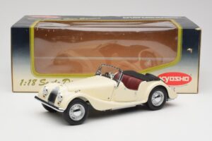 Morgan 4/4 Series II Valkoinen Kyosho 1:18 08111W Metalli — kuva 8 / 8