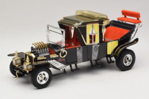 Munsters Koach Musta ERTL 1:18 33036 Metalli
