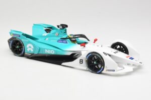 NIO 004 Team NIO #8 T. Dillmann Formula E Season 5 2019 Minichamps 1:18 114180008 Metalli — kuva 4 / 6