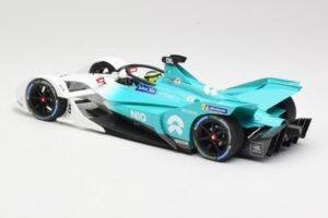 NIO 004 Team NIO #8 T. Dillmann Formula E Season 5 2019 Minichamps 1:18 114180008 Metalli — kuva 5 / 6