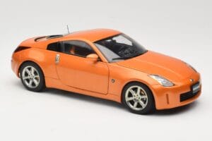 Nissan 350Z Z33 Sunset Orange AUTOart 1:18 77312 Metalli — kuva 6 / 8