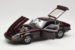 Nissan Fairlady 240Z-G S30 Viininpunainen Kyosho 1:18 08212M Metalli — kuva 2 / 8