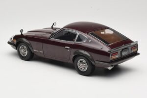Nissan Fairlady 240Z-G S30 Viininpunainen Kyosho 1:18 08212M Metalli — kuva 7 / 8