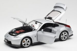 Nissan Fairlady Z Z34 NISMO Type 380RS Hopea AUTOart 1:18 77401 Metalli — kuva 2 / 8