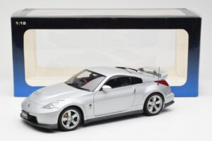 Nissan Fairlady Z Z34 NISMO Type 380RS Hopea AUTOart 1:18 77401 Metalli — kuva 8 / 8