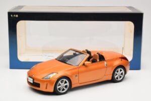 Nissan Fairlady Z Z33 Roadster Sunset Orange AUTOart 1:18 77377 Metalli — kuva 8 / 8