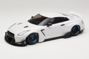 Nissan GT-R R35 Boost Wars 2 Valkoinen Jp Kraemo 1:18 KRAEMO001 Metalli — kuva 2 / 7