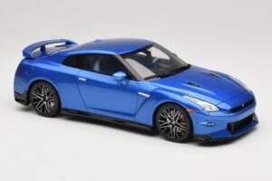 Nissan GT-R R35 Skyline Edition Bayside Blue GT Spirit 1:18 GT521 Hartsi — kuva 4 / 6